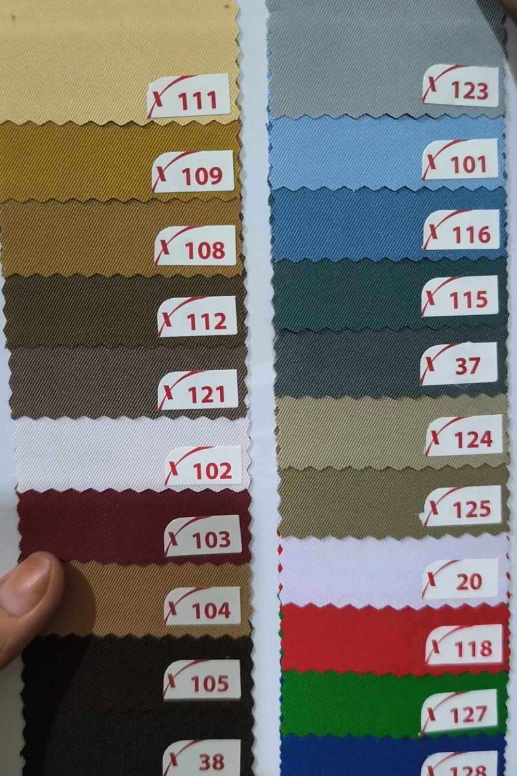 CONTOH PILIHAN WARNA KAIN
